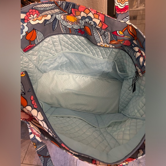 Vera Bradley LARGE tote bag - Picture 4 of 4